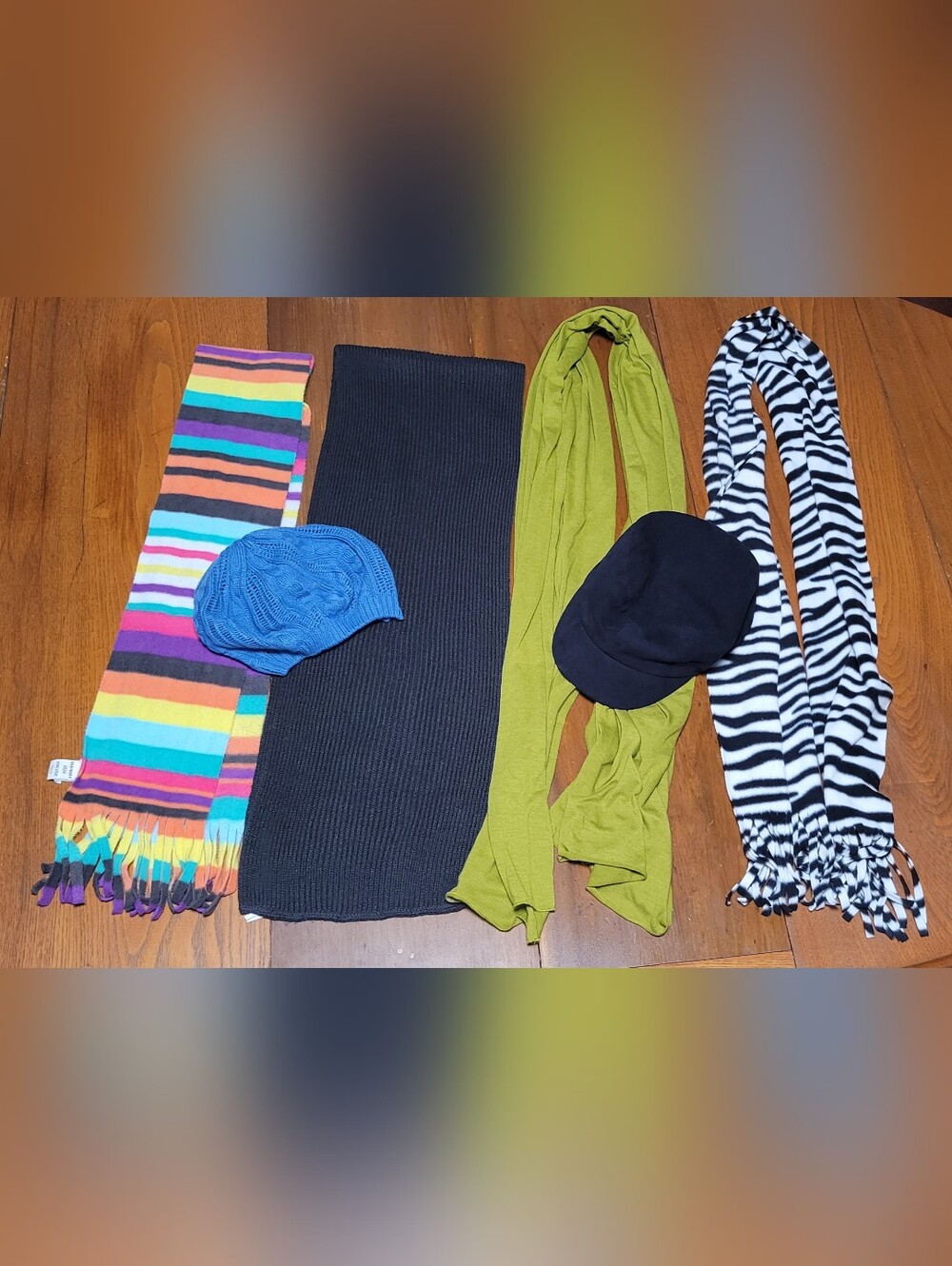 4 Scarves & 2 Hats